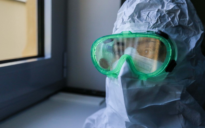 COVID-19-la mübarizədə iştirak edən həkimlərin maaşlarına əlavənin verilmə müddəti uzadılıb