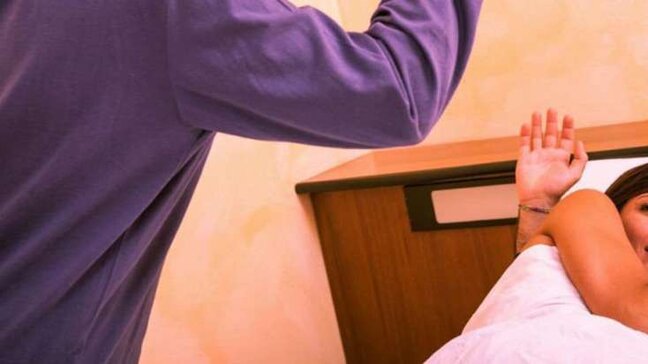 Əşyaların arasında dərman tapdı: Dəhşətli xəyanətin üstünü açdı: Doğma bacısı ilə...