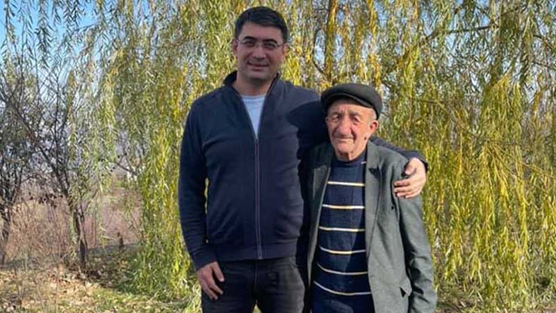 Pensiyasını orduya bağışlayan Hikmət baba Şuşada... (FOTO)