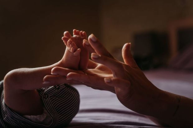 Врач призвала молодых мам быть осторожными в связи с коронавирусом - ВИДЕО