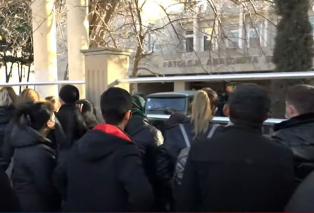 Тела военнослужащих, погибших в результате крушения вертолета, сегодня будут переданы семьям - ВИДЕО