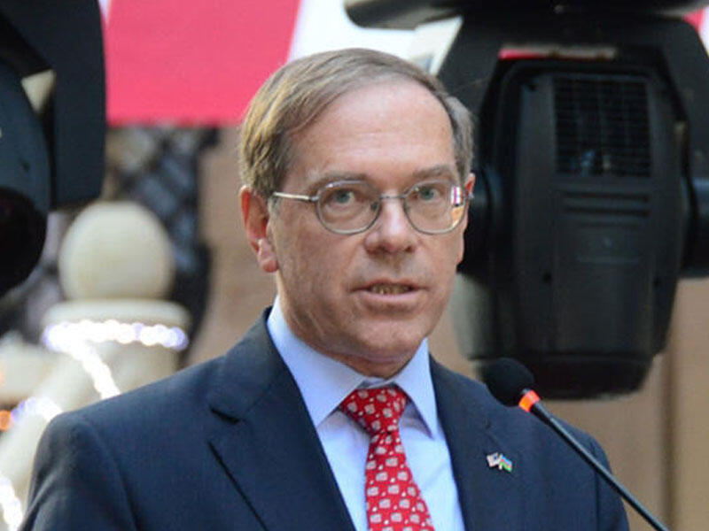 ABŞ səfiri helikopter qəzası ilə bağlı başsağlığı verib