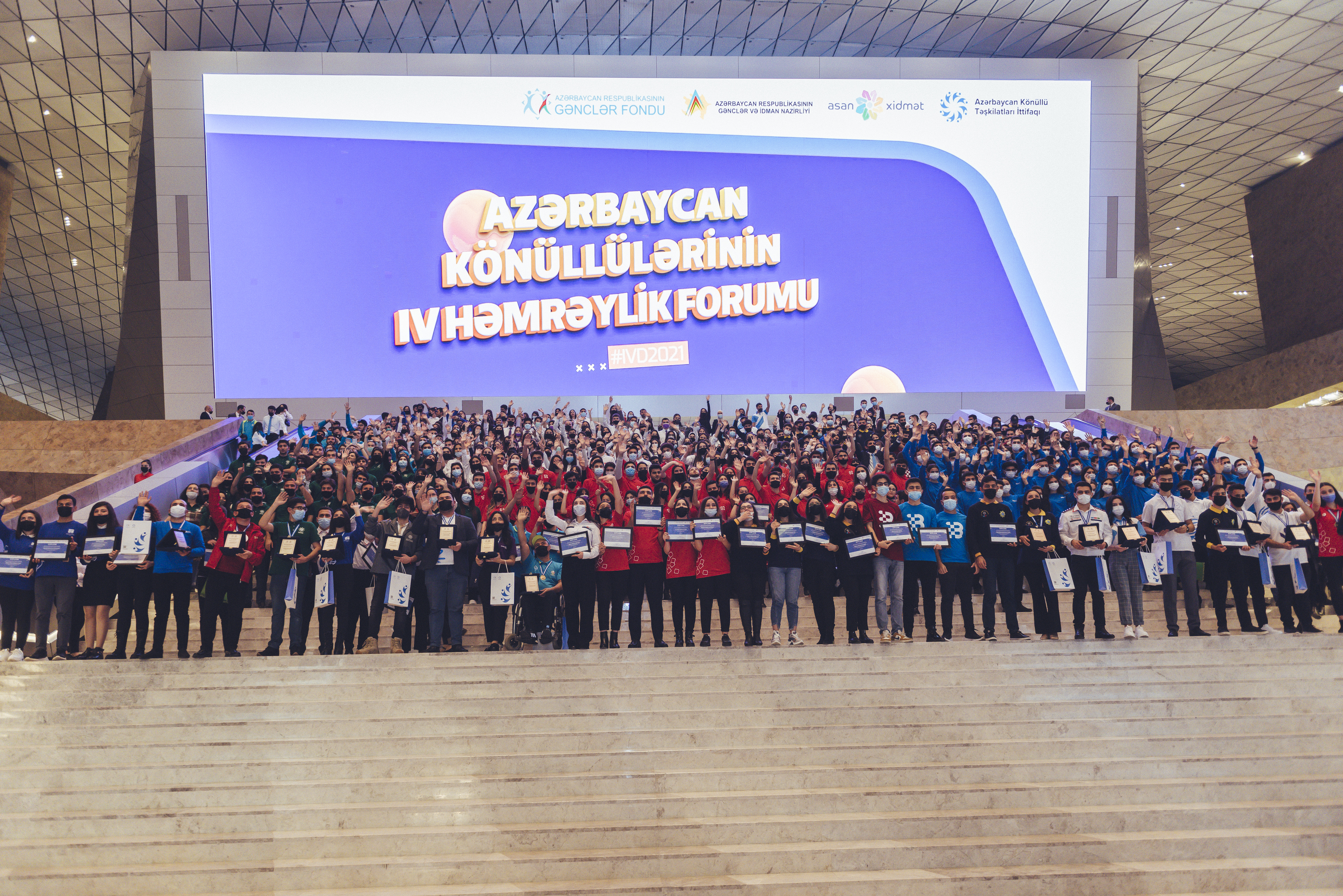 Könüllülər Forumu başladı! - FOTOLAR