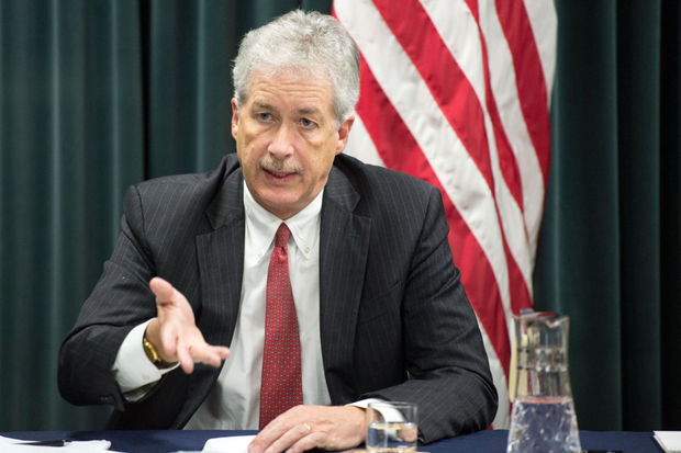 Глава ЦРУ заявил о наращивании российских войск у границ Украины