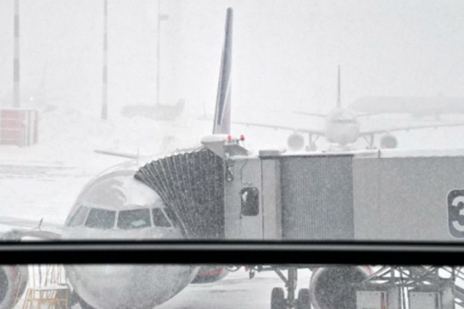Moskva aeroportlarında 50-dən çox reys təxirə salındı