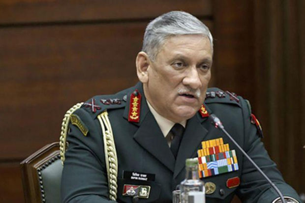 Вертолет с начальником штаба обороны ВС Индии на борту потерпел крушение