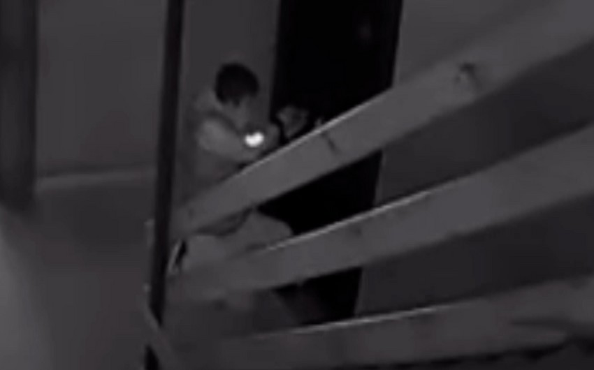 Bakıda mənzildən 20 min manatlıq qızıl-zinət əşyaları oğurlanıb