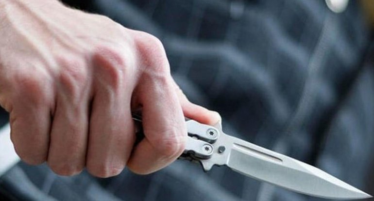 Atasını öldürən 19 yaşlı gənc: “Bacıma təcavüz etmişdi...”