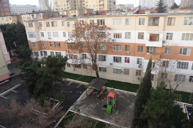 Nəsimi rayonunda daha bir abad həyət sakinlərin istifadəsinə verilib