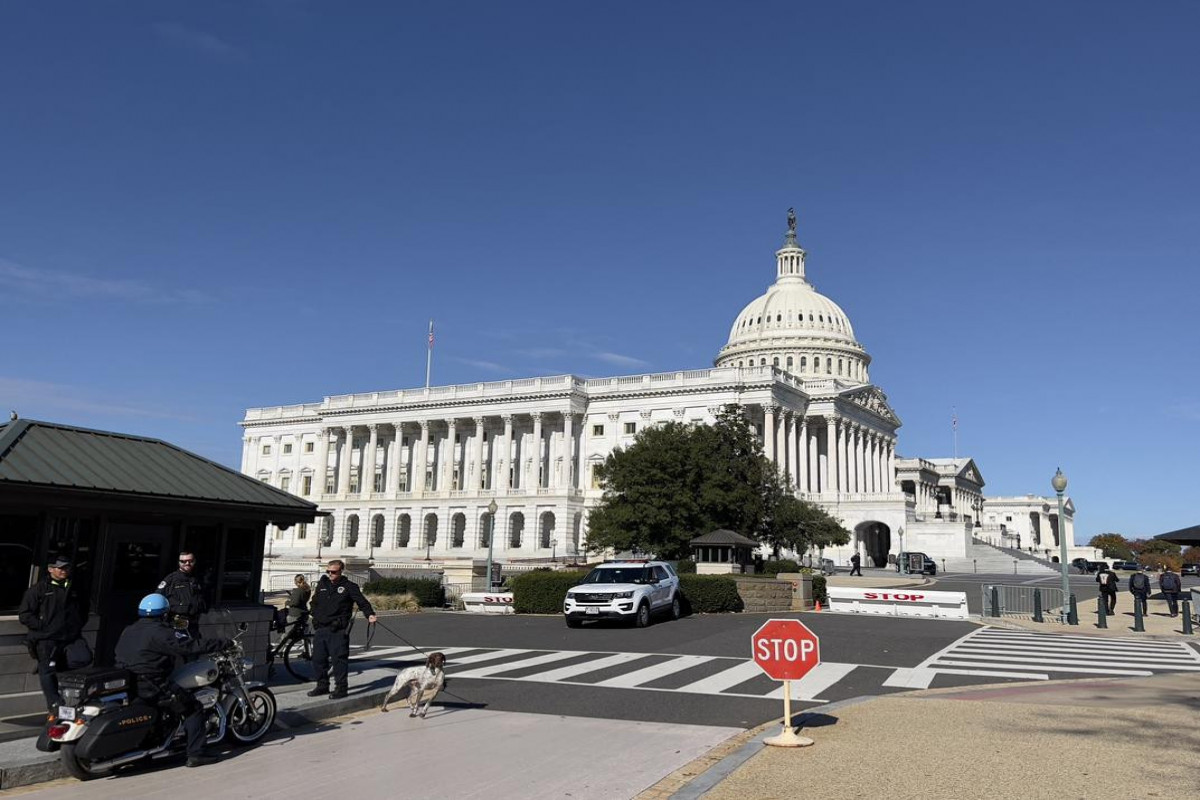 ABŞ-da Konqres binasına silahla girən əməkdaş saxlanılıb