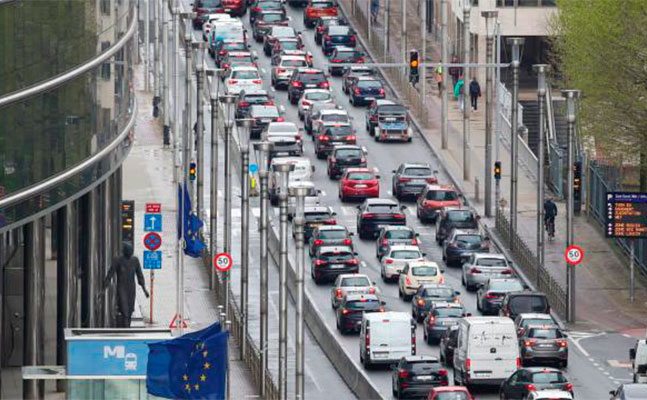 Bu şəhərdə avtomobilindən imtina edənlərə 900 avro veriləcək