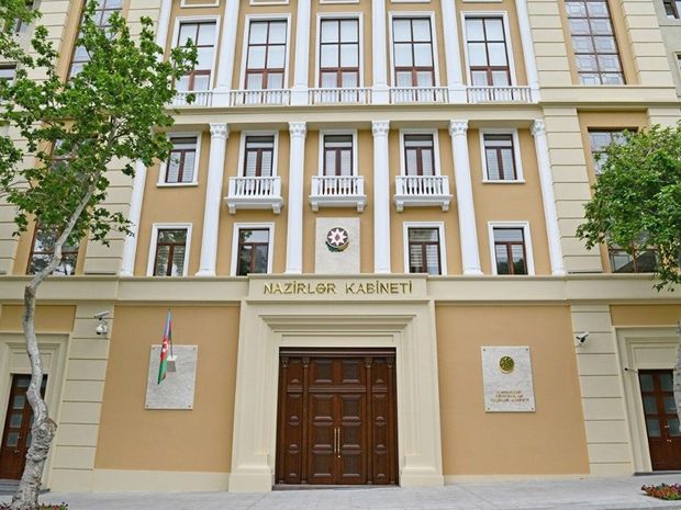 Dövlət orqanlarının bütün əməkdaşlarına fevralın 1-dək vaxt verildi - QƏRAR