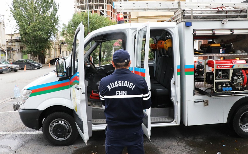 Sabunçuda iki avtomobil toqquşub, ölənlər var