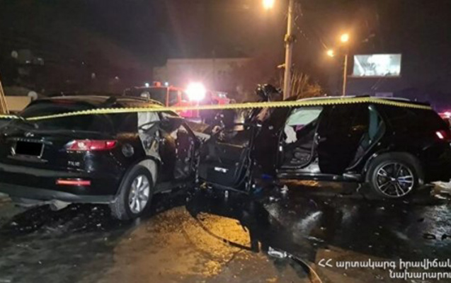 İrəvanda ağır qəza, ölən və yaralananlar var