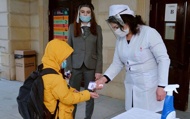 Bakıda daha bir məktəb əyani tədrisə qayıtdı