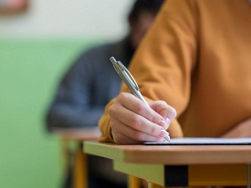 Ali məktəblərdə payız semestrinin imtahanları əyani keçiriləcək