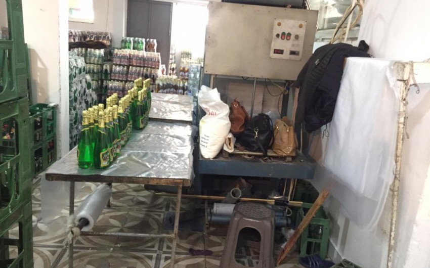 Suraxanıda alkoqolsuz içkilərin istehsalı müəssisəsində nöqsanlar aşkarlanıb