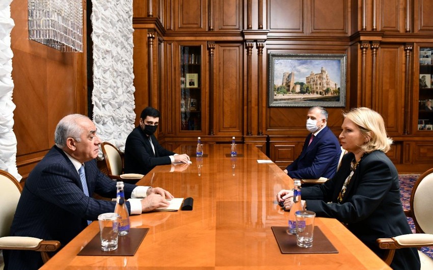 Əli Əsədov Gürcüstanın iqtisadiyyat və davamlı inkişaf naziri ilə görüşüb