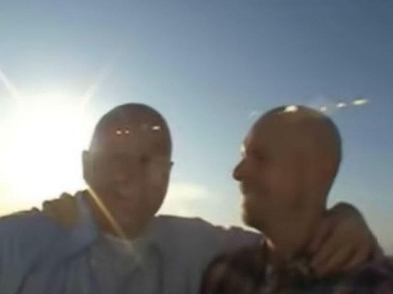 2046-cı ildən gəldiyini deyən şəxs ŞOK GÖRÜNTÜ PAYLAŞDI: İnanmayanlara sübut göstərdi - VİDEO