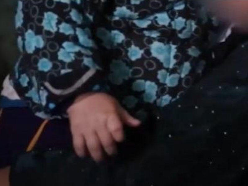 Əfqanıstanda kasıb ailə 4 aylıq körpəni 104 dollara satdı - VİDEO