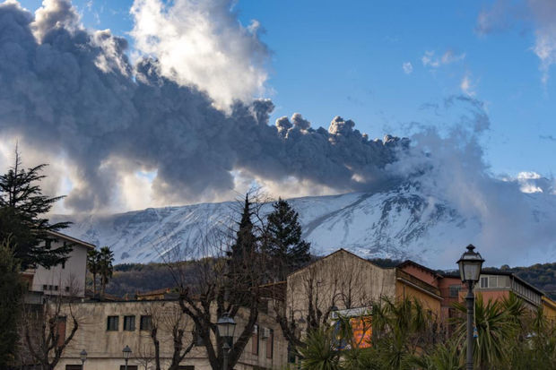 Активизировался самый высокий вулкан Европы