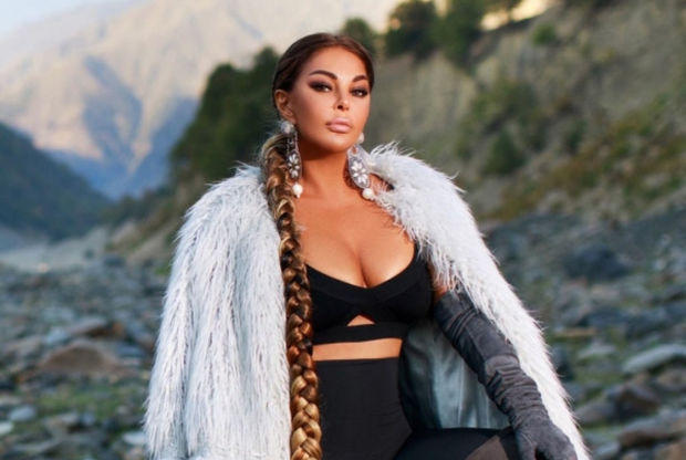 Aygün Kazımova yeni görünüşdə - FOTO