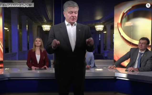Poroşenko canlı efirə hücum çəkdi - Video