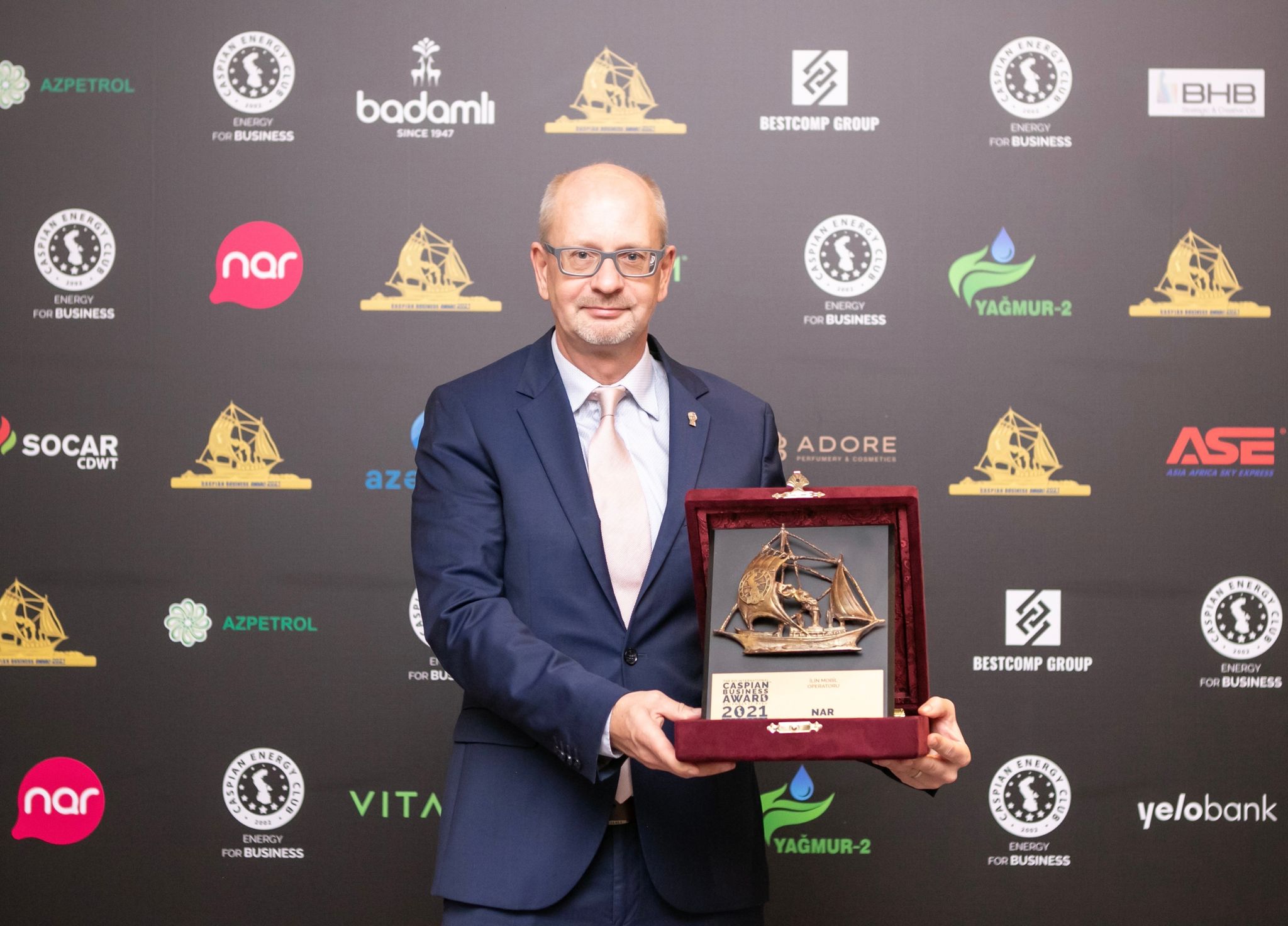 “Nar” “İlin mobil operatoru” adına layiq görüldü