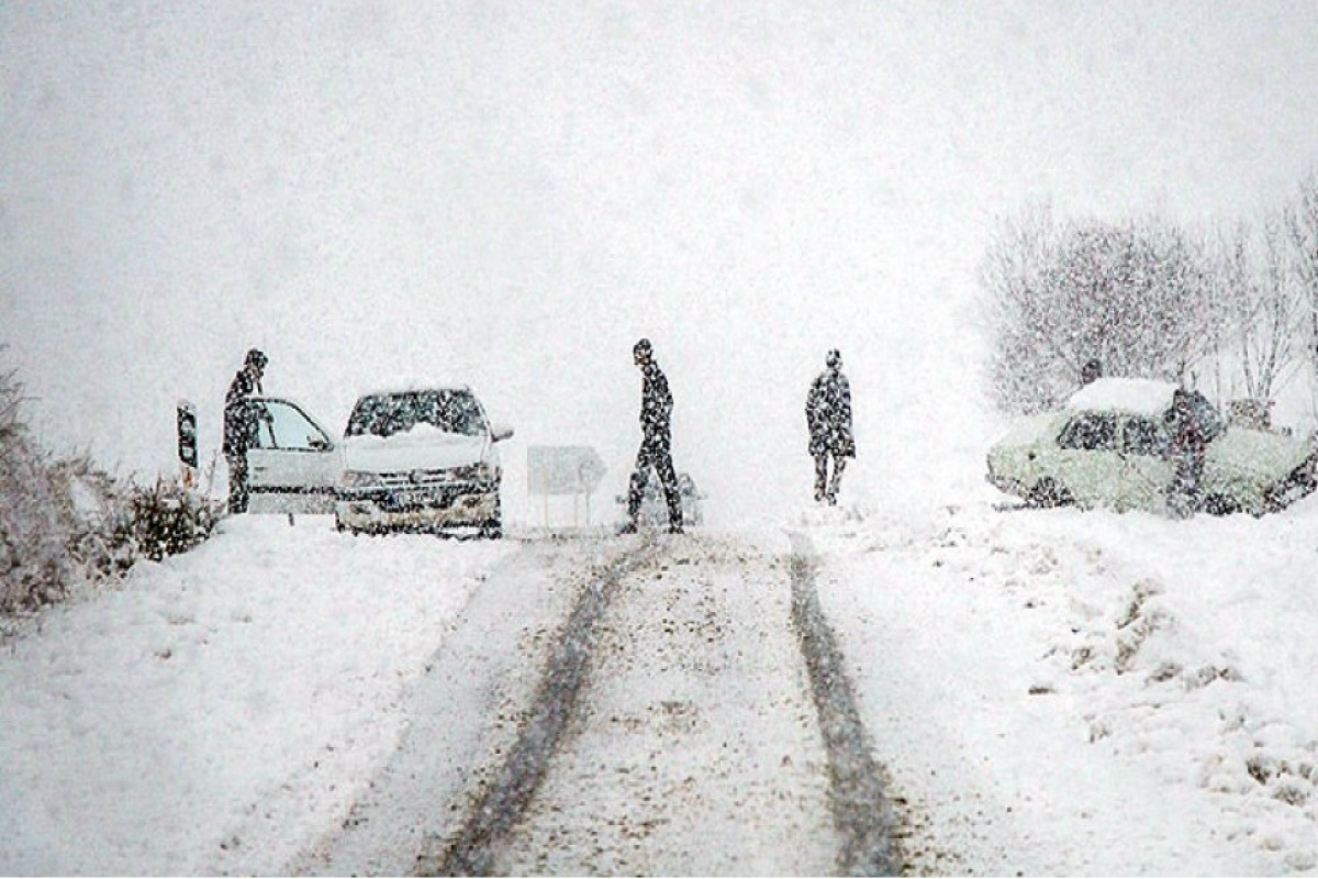 İranın Qərbi və Şərqi Azərbaycan əyalətlərində şaxtalı havaya görə məktəblərdə tətil elan olunub
