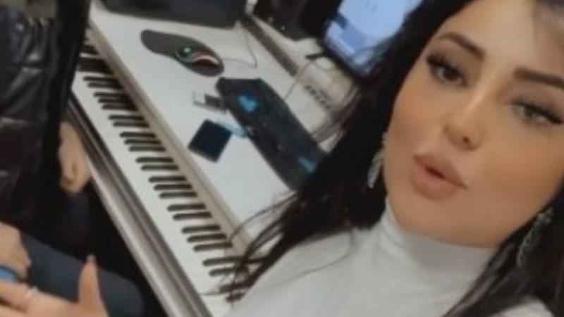 Afət Fərmanqızı izləyicilərini təhqir etdi: “İt hürər, karvan keçər” (VİDEO)