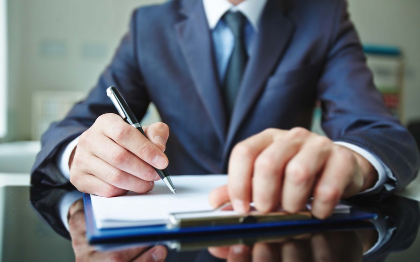 Azərbaycanda öz ərizəsi ilə işdən çıxanlara müavinət verilə bilər