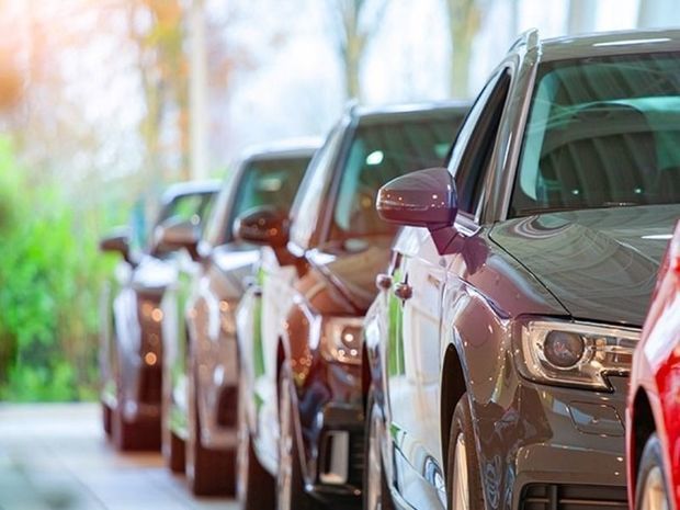 Обнародована стоимость импортированных в Азербайджан автомобилей