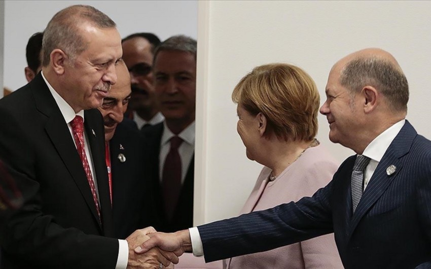 Ərdoğan Almaniya kansleri ilə regional məsələləri müzakirə edib