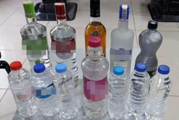 В Турции выросло число людей, умерших от отравления контрафактным алкоголем