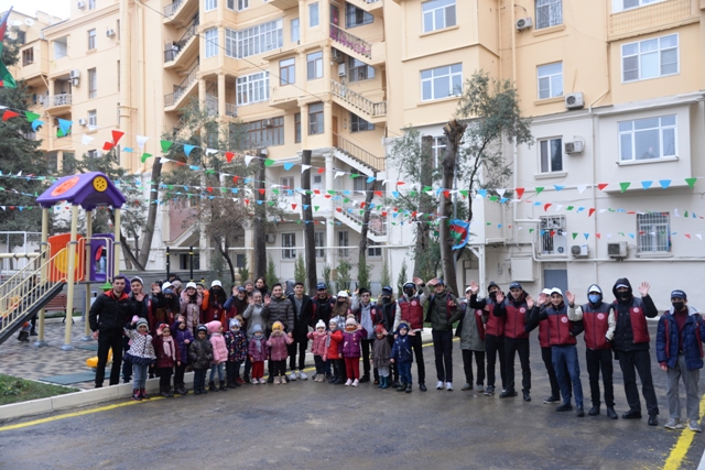 Nəsimi rayonunda daha bir abad həyət sakinlərin istifadəsinə verilib