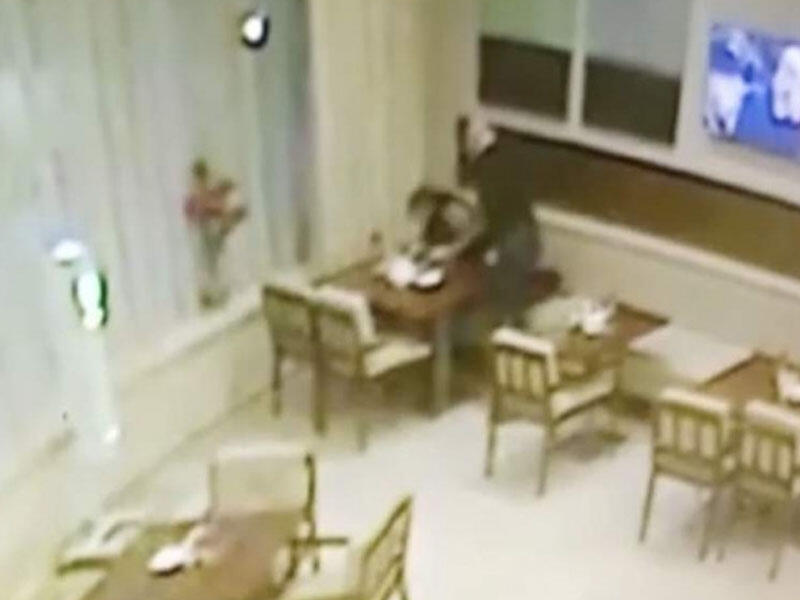 Azərbaycanlı gənc yüksək vəzifəli məmuru döydü - Anbaan VİDEO