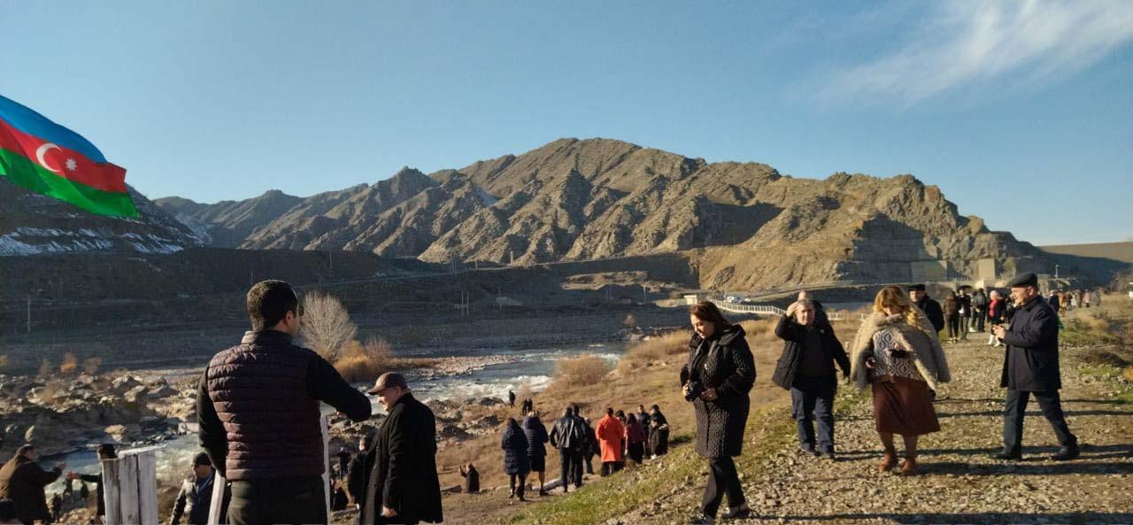 QHT nümayəndələri Xudafərin körpüsündə olub