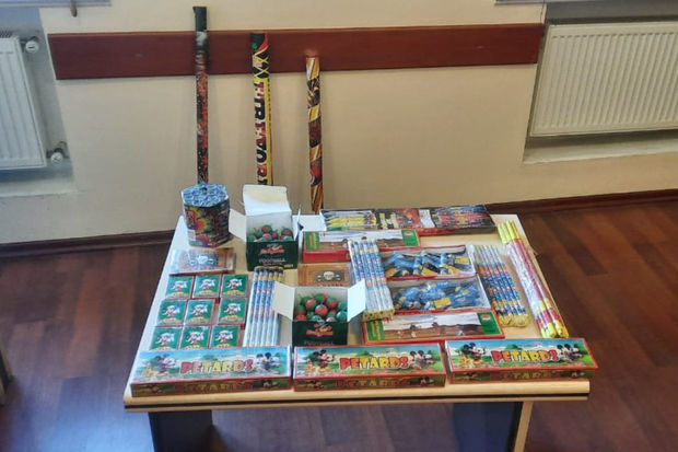 Житель Загатальского района задержан за продажу пиротехники в магазине канцтоваров - ФОТО