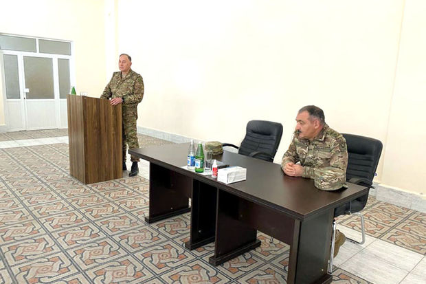 Начальник Генштаба азербайджанской армии побывал в сухопутных войсках - ФОТО