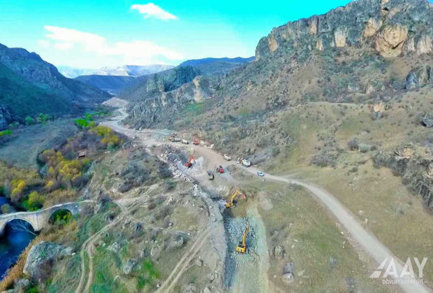 Qubadlı-Eyvazlı yolunun inşası sürətlə davam etdirilir - FOTO