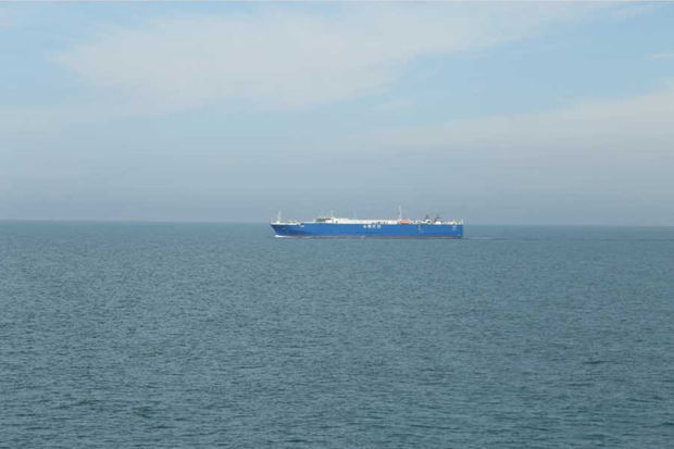 Азербайджанский моряк покончил жизнь самоубийством, выбросившись за борт