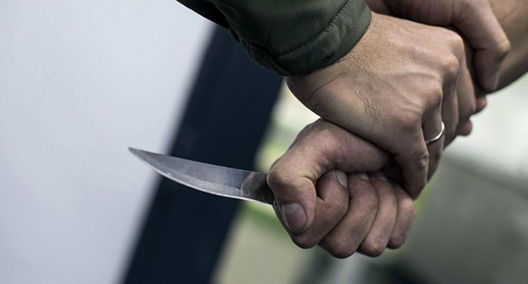 Azərbaycanda iki qardaş bıçaqlandı