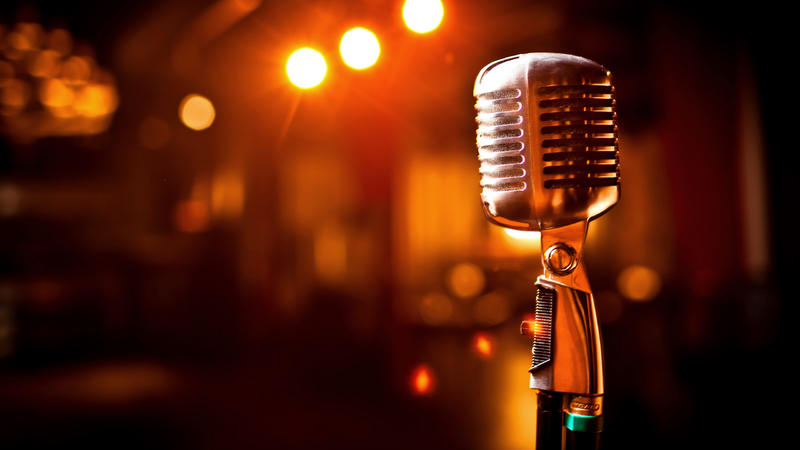 Azərbaycanlı iş adamından boşanan müğənni həmkarı ilə sevgili olub?