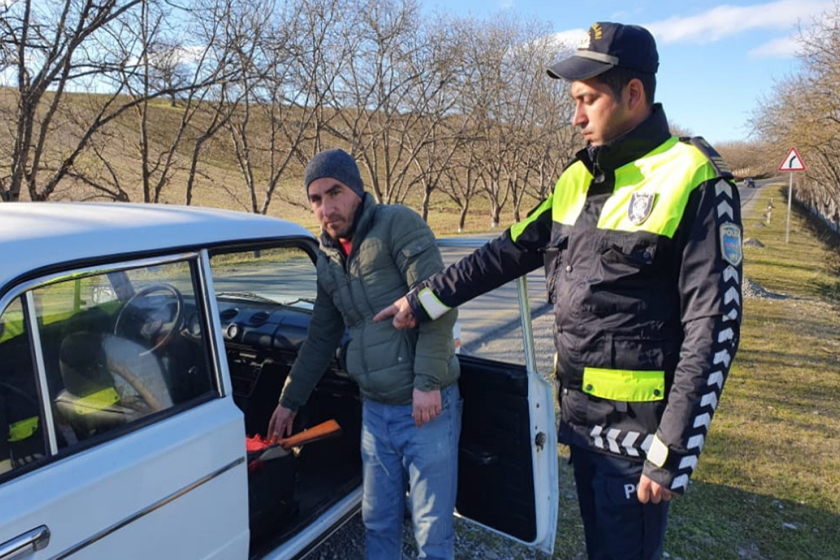 Avtomobilində silah gəzdirən şəxs tutulub