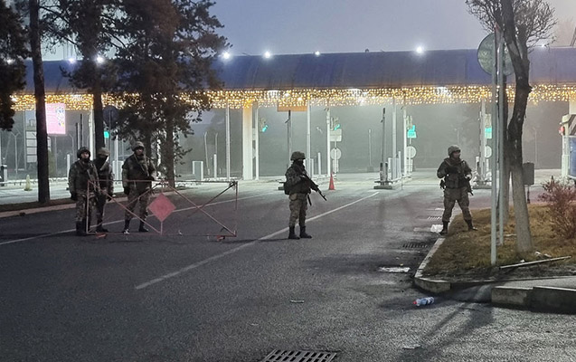 Xarici vətəndaşların Qazaxıstana girişinə qadağa qoyuldu