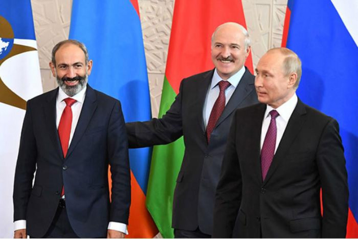 Lukaşenko Paşinyan və Putinlə KTMT-nin Qazaxıstandakı fəaliyyətini müzakirə edib