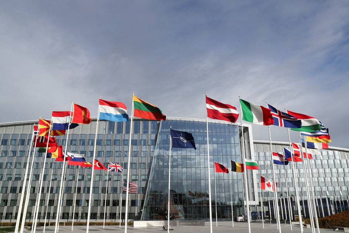 NATO xarici işlər nazirləri Rusiya ilə münasibətlərdə gərginliyi azaltmağa və dialoqa çağırıblar