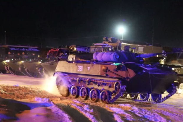 Военные и техника ВДВ РФ отправлены в Казахстан - ВИДЕО