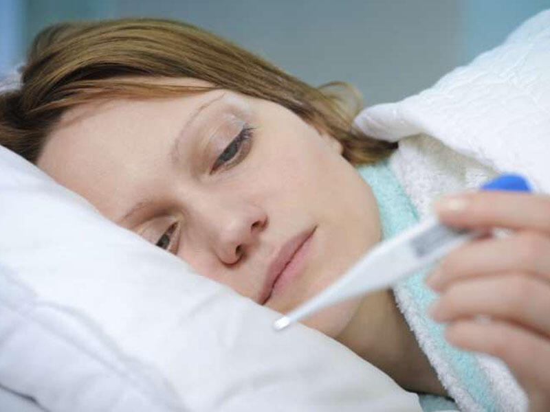 Həkimdən yayılan kütləvi virusla bağlı XƏBƏRDARLIQ: Temperaturunuz 3 gün ərzində düşməsə... - VİDEO