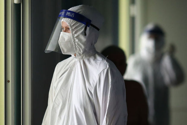 Daha bir ölkədə “Omikron”dan ölüm qeydə alındı